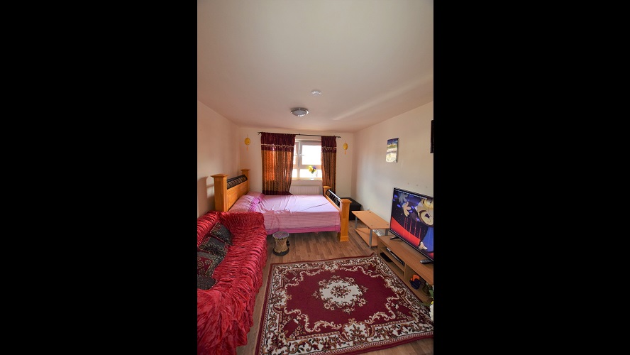 Large and bright 1 Bedroom flat